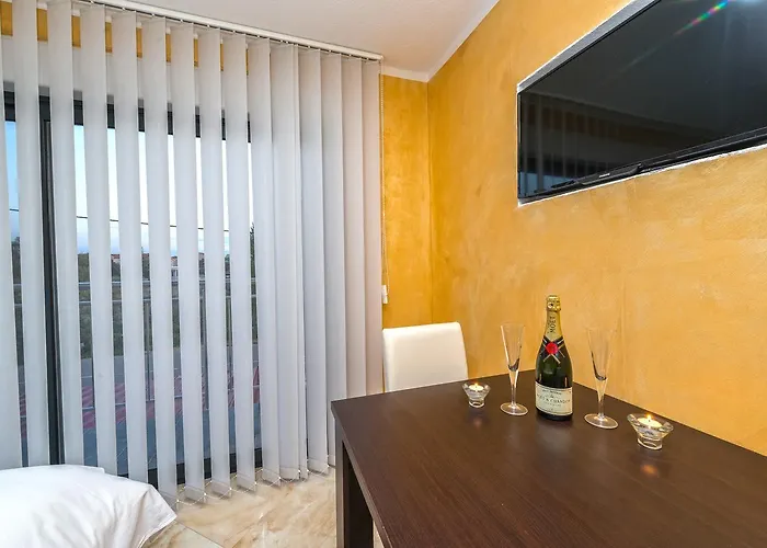 Отель Bonavita Zaton 3*